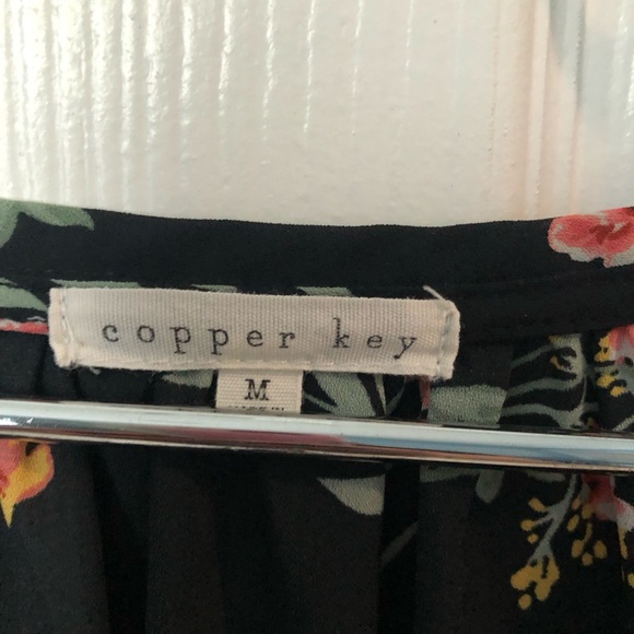 - Copper Key Boho Black Floral Bell Sleeve Blouse Tie Neck Drawstrings Size M - Picture 2 of 12
